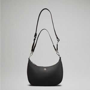 🦾 NWT lululemon Black Adjustable Shoulder/Crossbody Bag